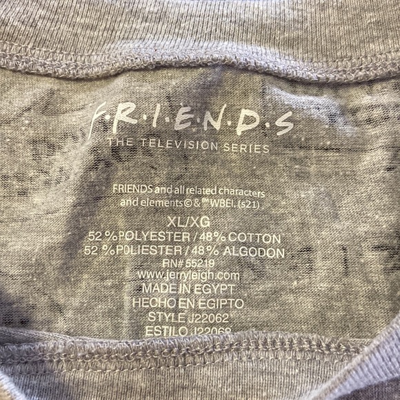 Kids Friends Tee. XL Preowned. - Picture 2 of 3